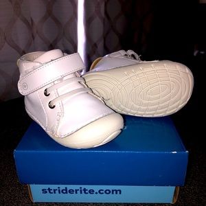 Stride Rite Frankie White Leather 4.5 medium